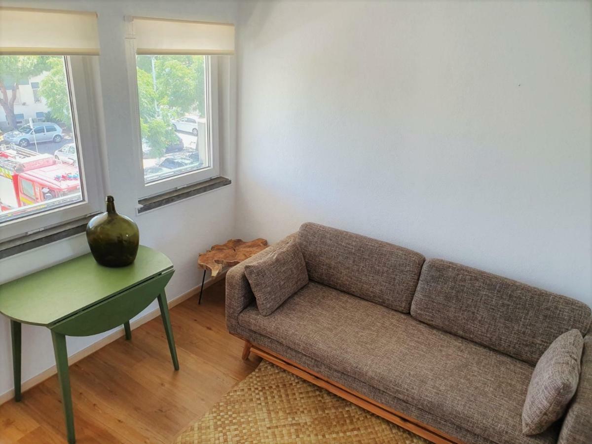 Sunny House Apartment Пареде Екстериор снимка