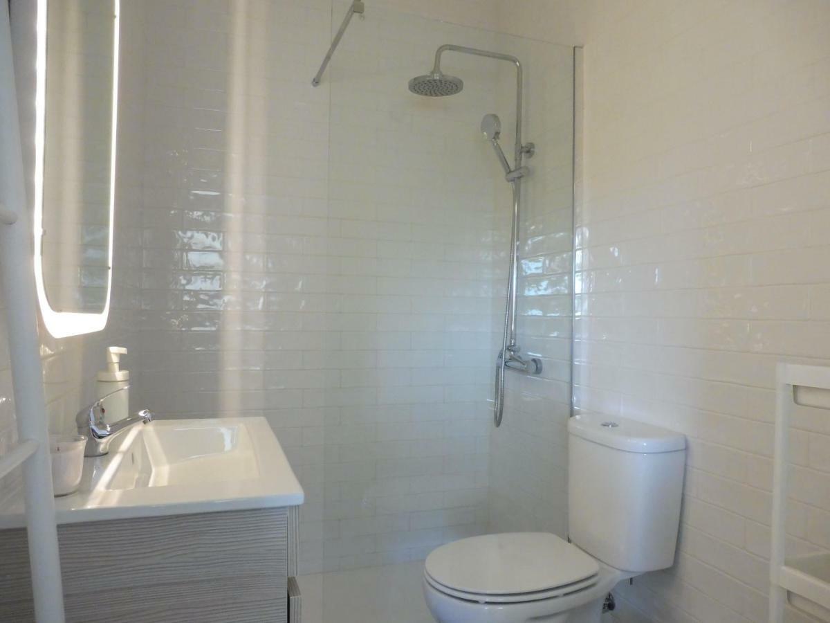 Sunny House Apartment Пареде Екстериор снимка