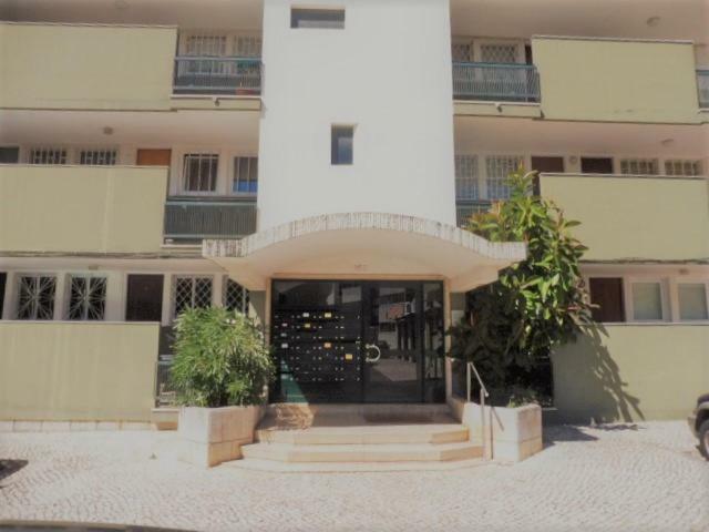 Sunny House Apartment Пареде Екстериор снимка