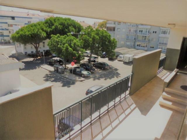 Sunny House Apartment Пареде Екстериор снимка